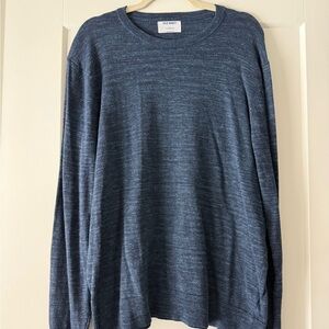 Old Navy Men’s Crew Neck Sweater